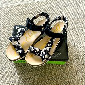 In Box Sam Edelman Womens Ashie Black Ankle Strap Sandals Size 9